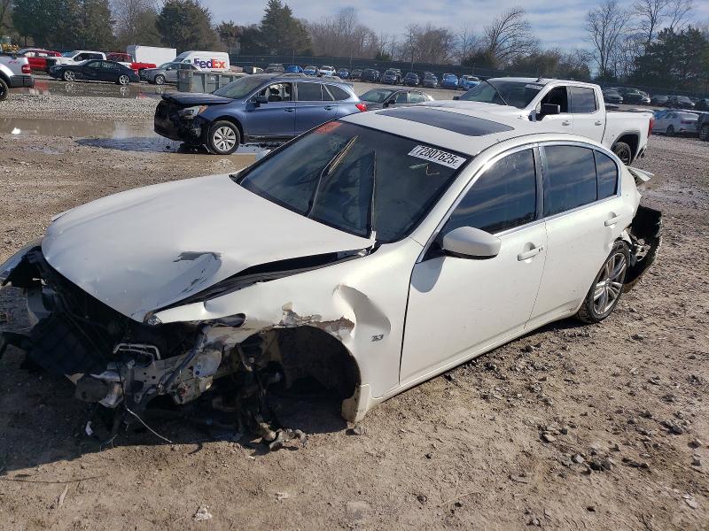2015 INFINITI Q40 — VIN JN1CV6AR6FM521131