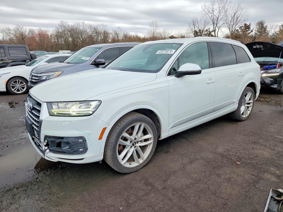 2017 AUDI Q7 — VIN WA1VAAF73HD038219