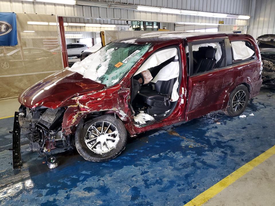 2019 DODGE GRAND CARAVAN — VIN 2C4RDGEG2KR653965