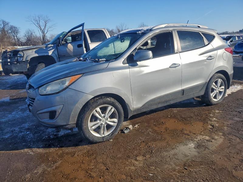 2010 HYUNDAI TUCSON GLS — VIN KM8JU3AC6AU056923