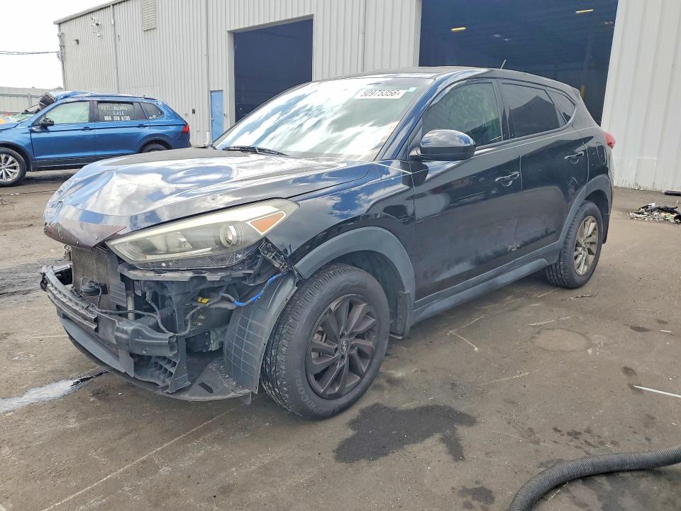 2017 HYUNDAI TUCSON — VIN KM8J23A4XHU555734