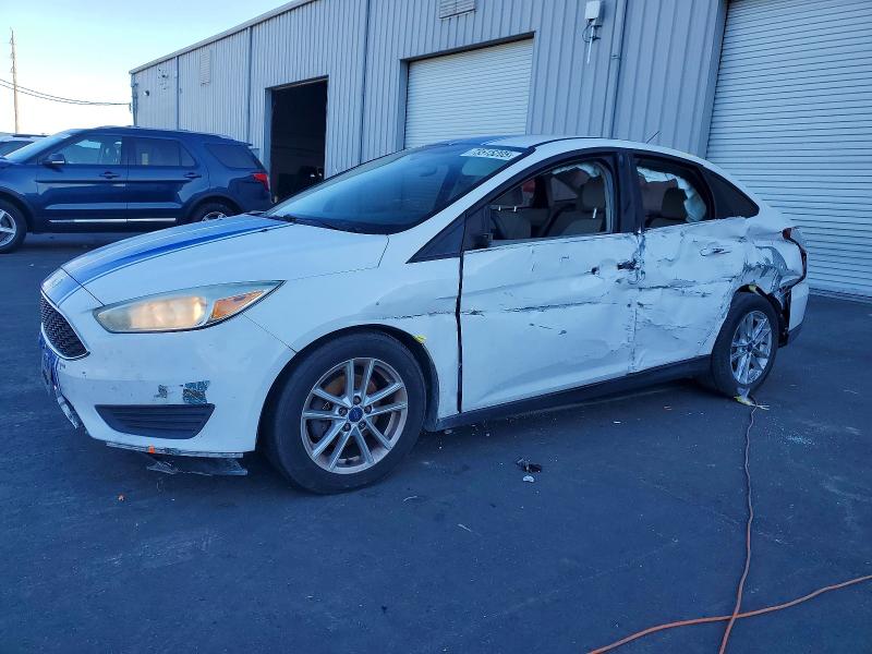 2015 FORD FOCUS SE — VIN 1FADP3F22FL224407