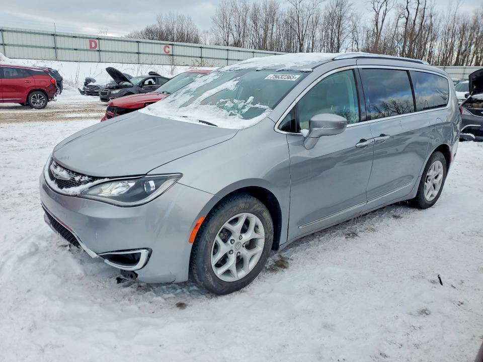 2017 CHRYSLER PACIFICA T — VIN 2C4RC1EGXHR832781