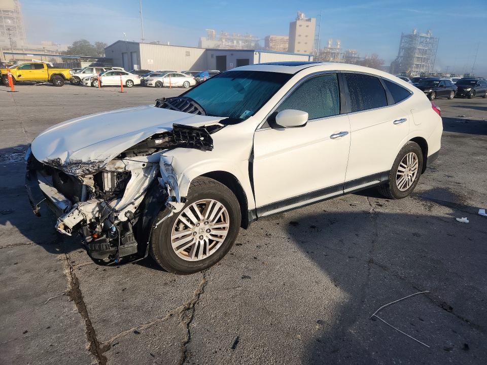 2015 HONDA CROSSTOUR — VIN 5J6TF3H38FL000860