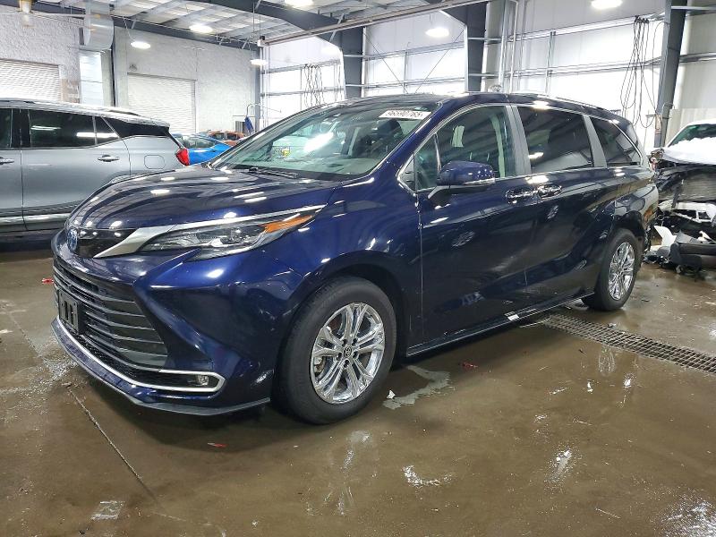 2024 TOYOTA SIENNA LIM — VIN 5TDESKFC3RS131771