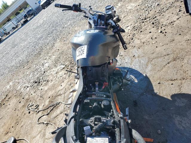 WB1049002CZX97180