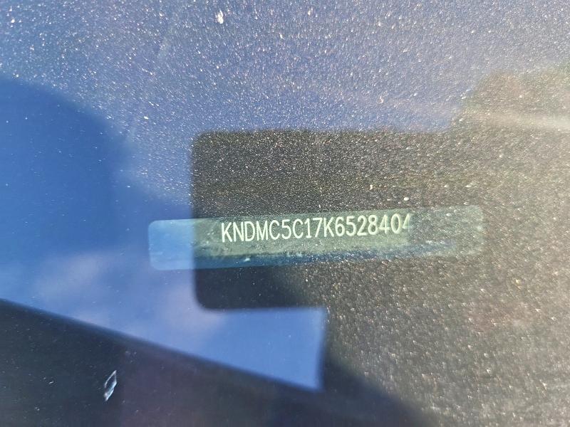 KNDMC5C17K6528404