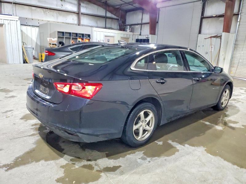 1G1ZB5ST5HF140360