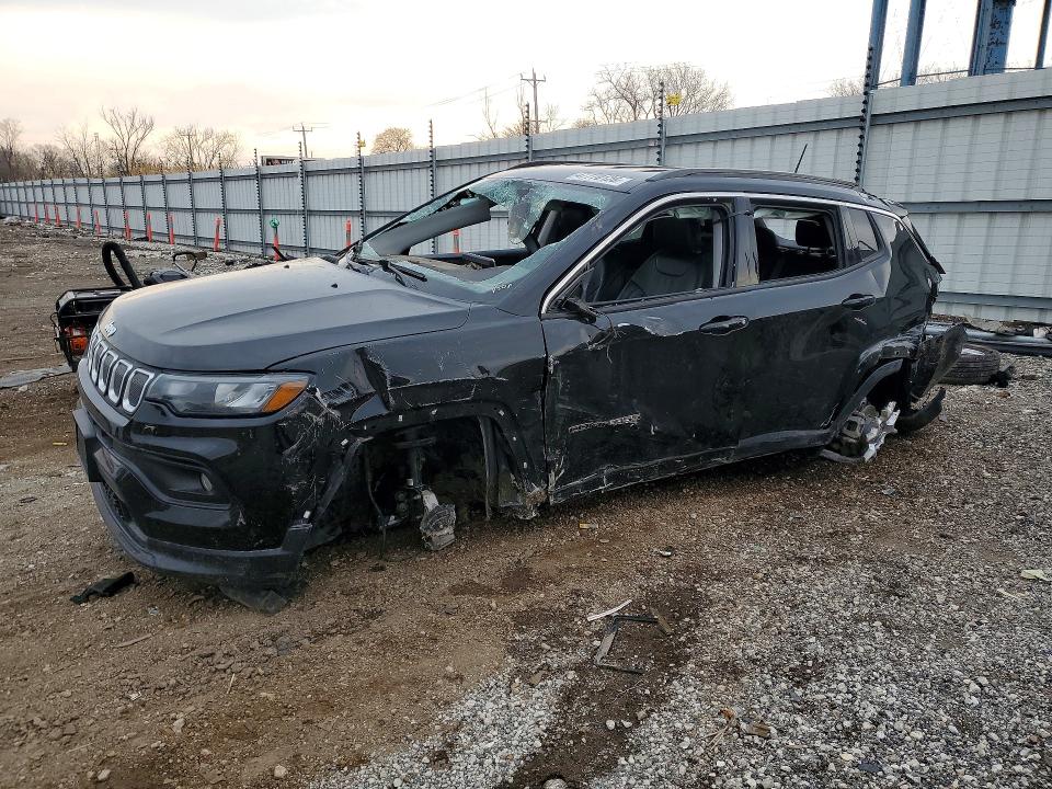 2022 JEEP COMPASS — VIN 3C4NJDFB0NT125710