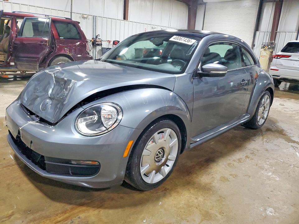 2016 VOLKSWAGEN BEETLE — VIN 3VWJ17AT3GM637875