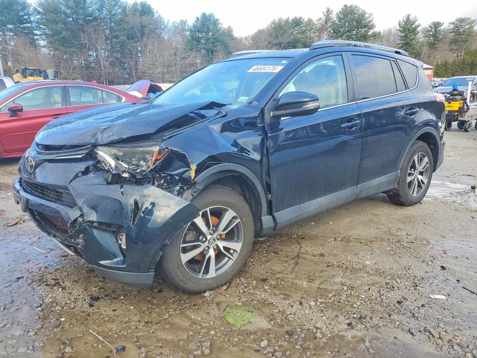 2018 TOYOTA RAV4 — VIN 2T3RFREV5JW751106