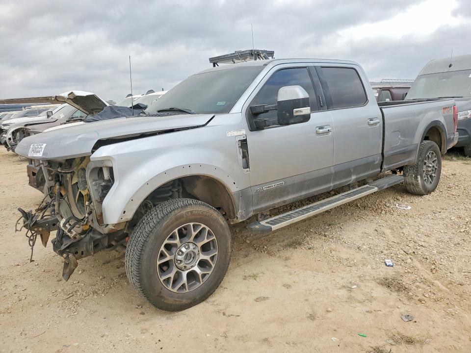 2022 FORD F350 — VIN 1FT8W3BT6NEE81635
