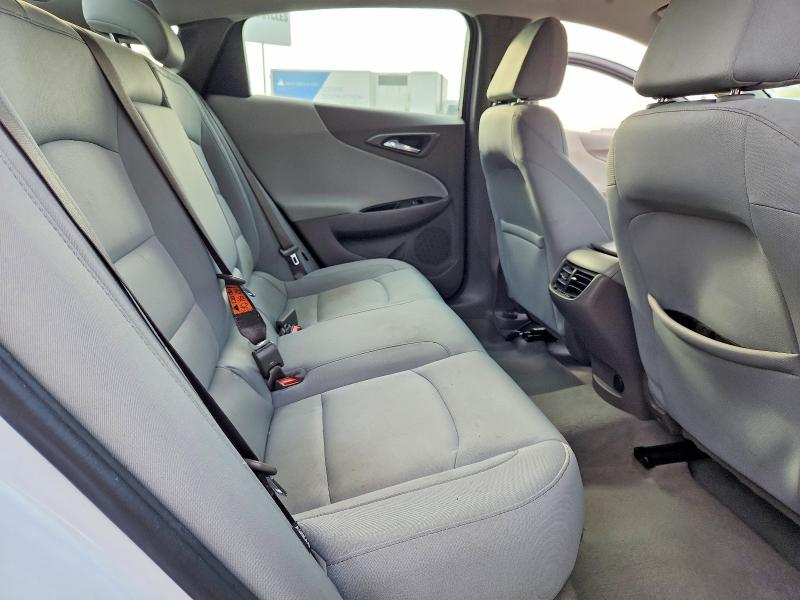 1G1ZD5ST8NF122991
