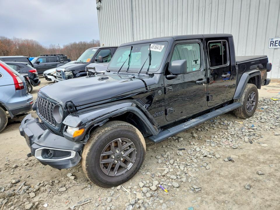 2024 JEEP GLADIATOR — VIN 1C6HJTAG6RL113404