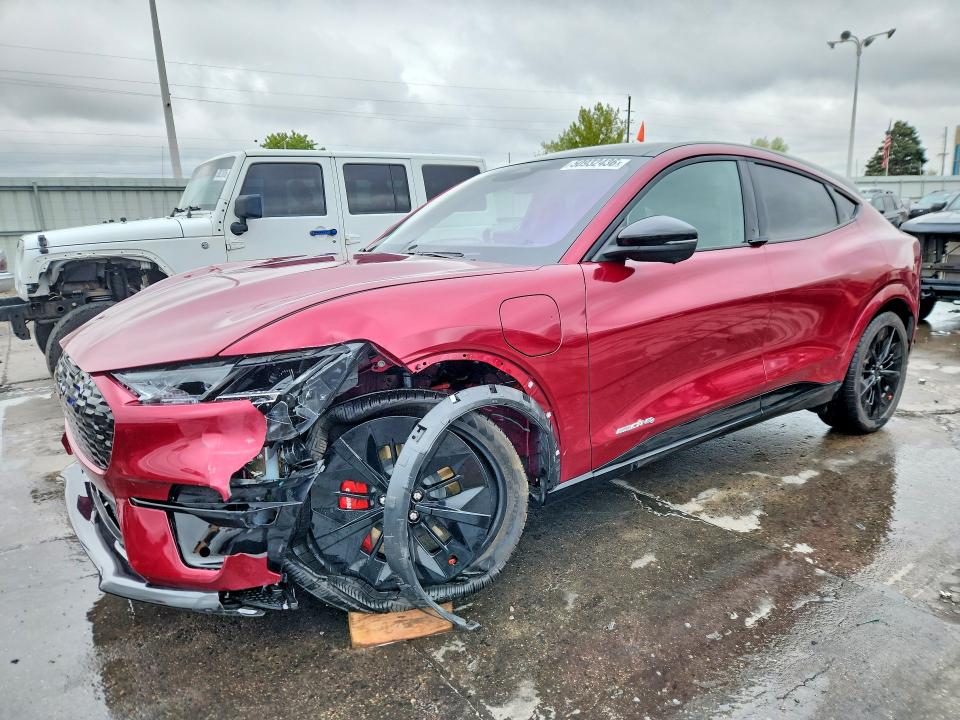 2025 FORD MUSTANG MACH-E — VIN 3FMTK4SX0SMA13643