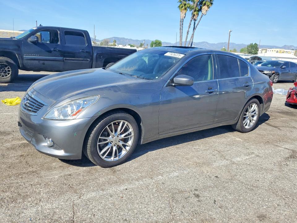 2015 INFINITI Q40 — VIN JN1CV6AR9FM524704