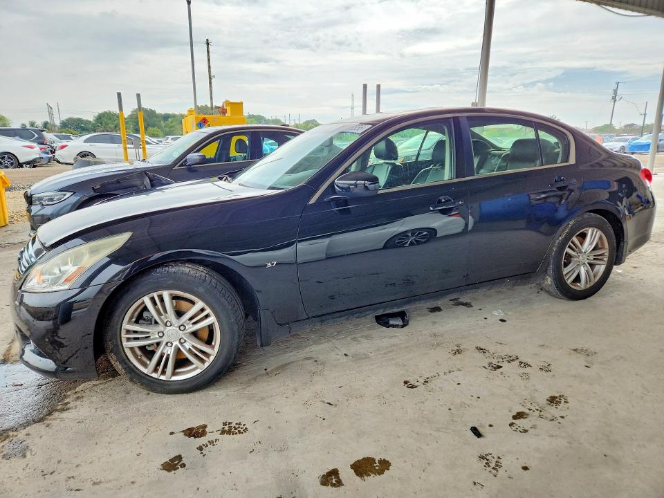 2015 INFINITI Q40 — VIN JN1CV6AP5FM501435