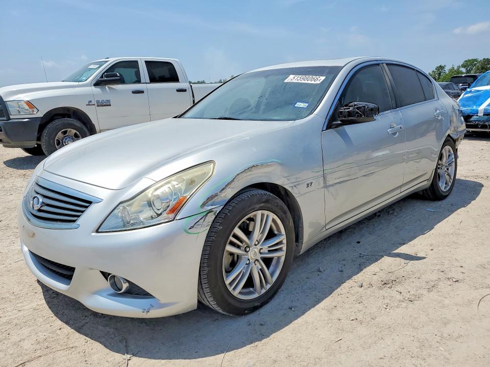 2015 INFINITI Q40 — VIN JN1CV6AP3FM502793