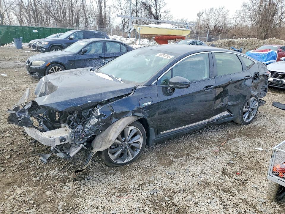 2018 HONDA CLARITY — VIN JHMZC5F19JC013632