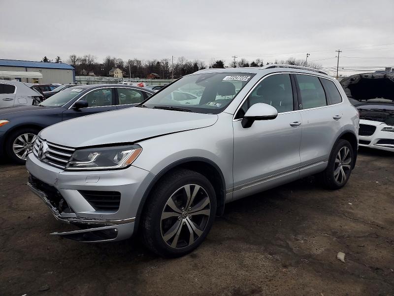 2017 VOLKSWAGEN TOUAREG WO — VIN WVGRF7BP6HD006717