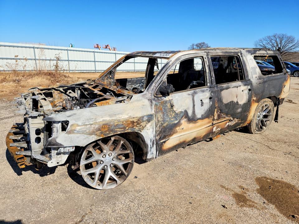 2016 CHEVROLET SUBURBAN — VIN 1GNSKJKC2GR142346