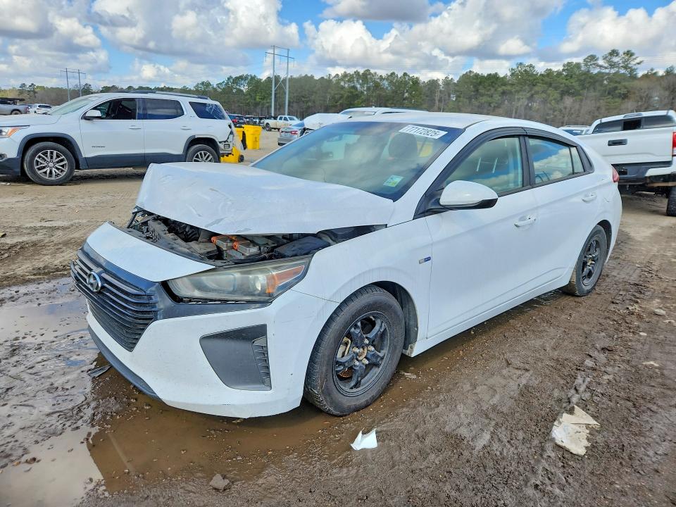 2018 HYUNDAI IONIQ BLUE — VIN KMHC65LC8JU074982