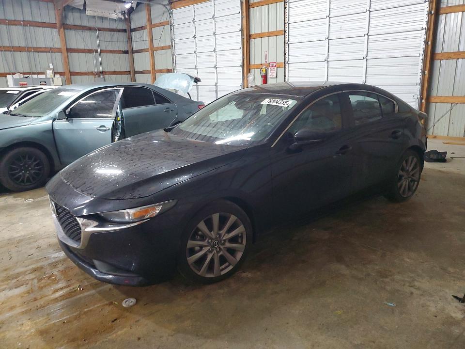 2021 MAZDA 3 — VIN JM1BPABLXM1322520
