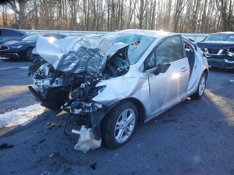 2018 CHEVROLET CRUZE LT — VIN 3G1BE6SM3JS650828