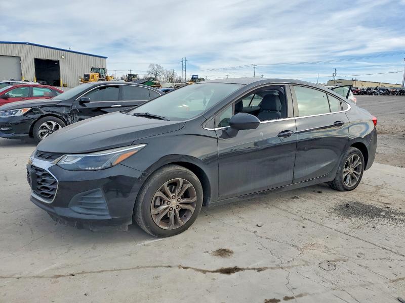 2019 CHEVROLET CRUZE LT — VIN 1G1BE5SM7K7101482