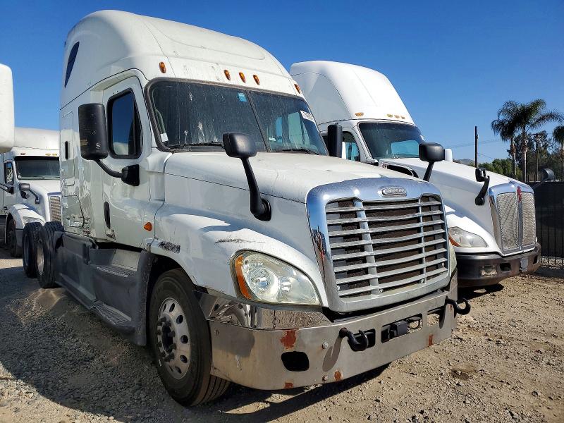 2016 FREIGHTLINER CASCADIA 1 — VIN 1FUJGLDR5GLGV6404
