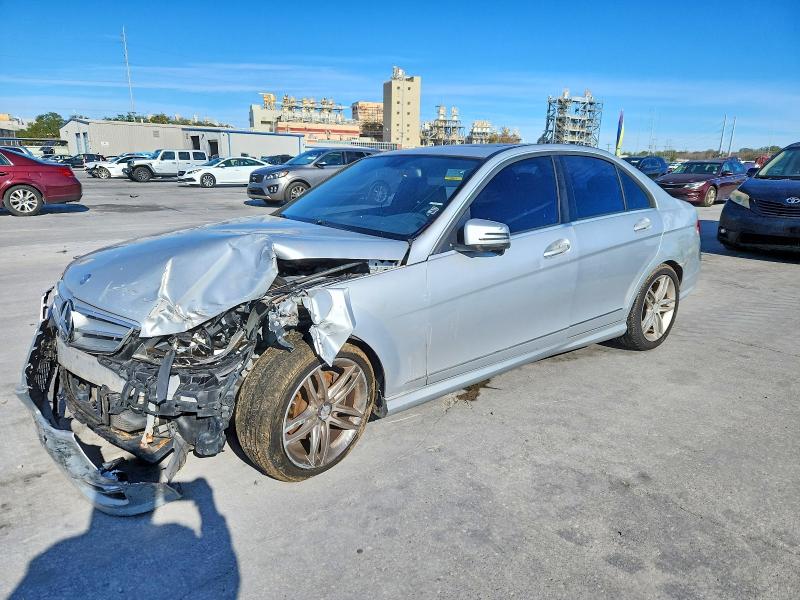 2013 MERCEDES-BENZ C 250 — VIN WDDGF4HB1DR291657