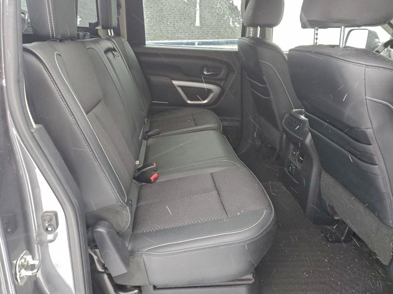 1N6AA1E52HN501818