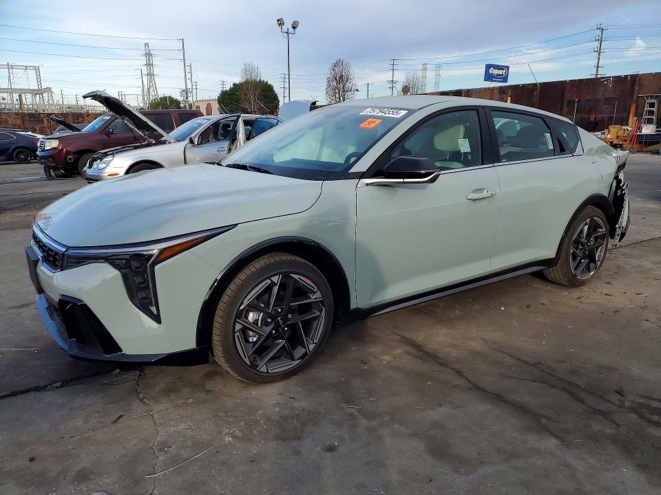 2026 KIA K4 — VIN 3KPFW4DE9TE272029