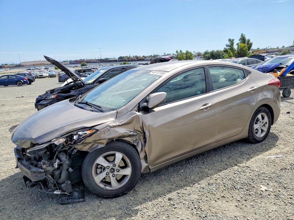 2015 HYUNDAI ELANTRA — VIN 5NPDH4AEXFH642829