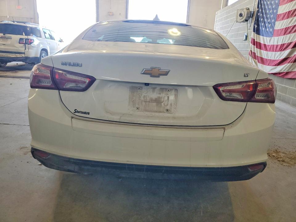1G1ZD5ST6LF120539