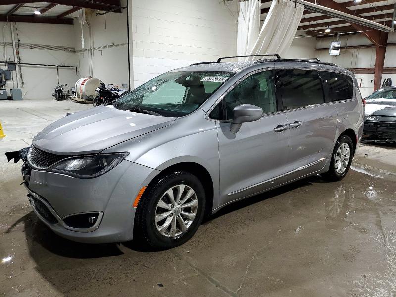 2018 CHRYSLER PACIFICA T — VIN 2C4RC1BG9JR102306