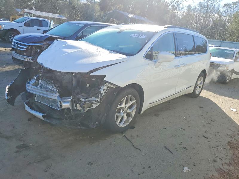 2017 CHRYSLER PACIFICA T — VIN 2C4RC1BG5HR533560