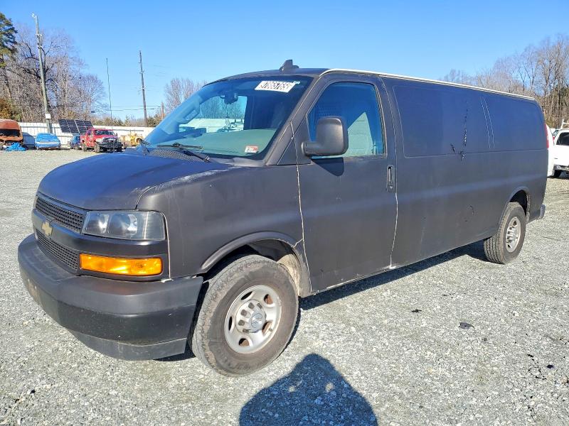 2018 CHEVROLET EXPRESS G2500 — VIN 1GCWGBFP4J1241223