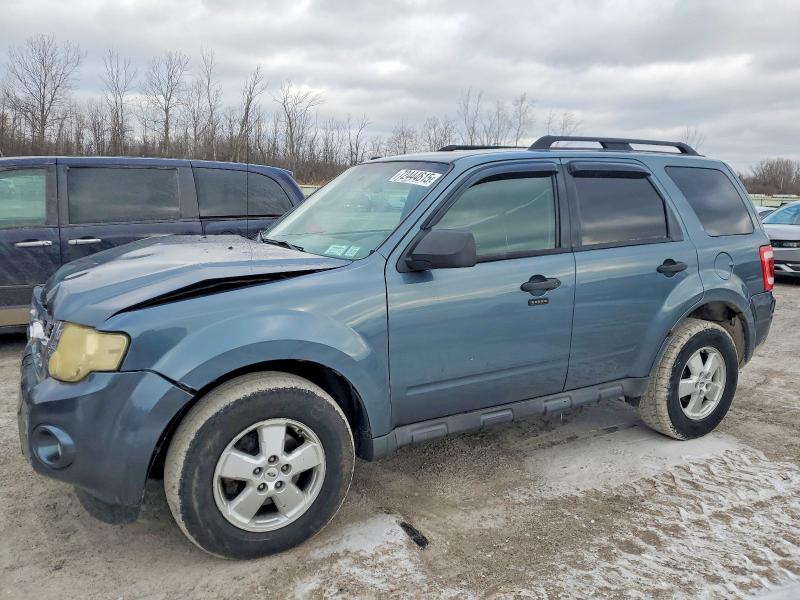 2010 FORD ESCAPE XLT — VIN 1FMCU0DG9AKA79324