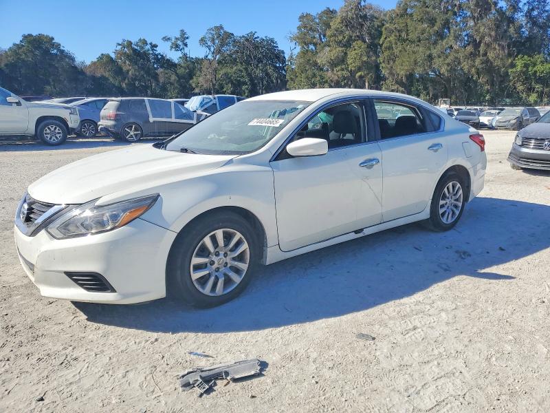 2017 NISSAN ALTIMA — VIN 1N4AL3AP1HC480011