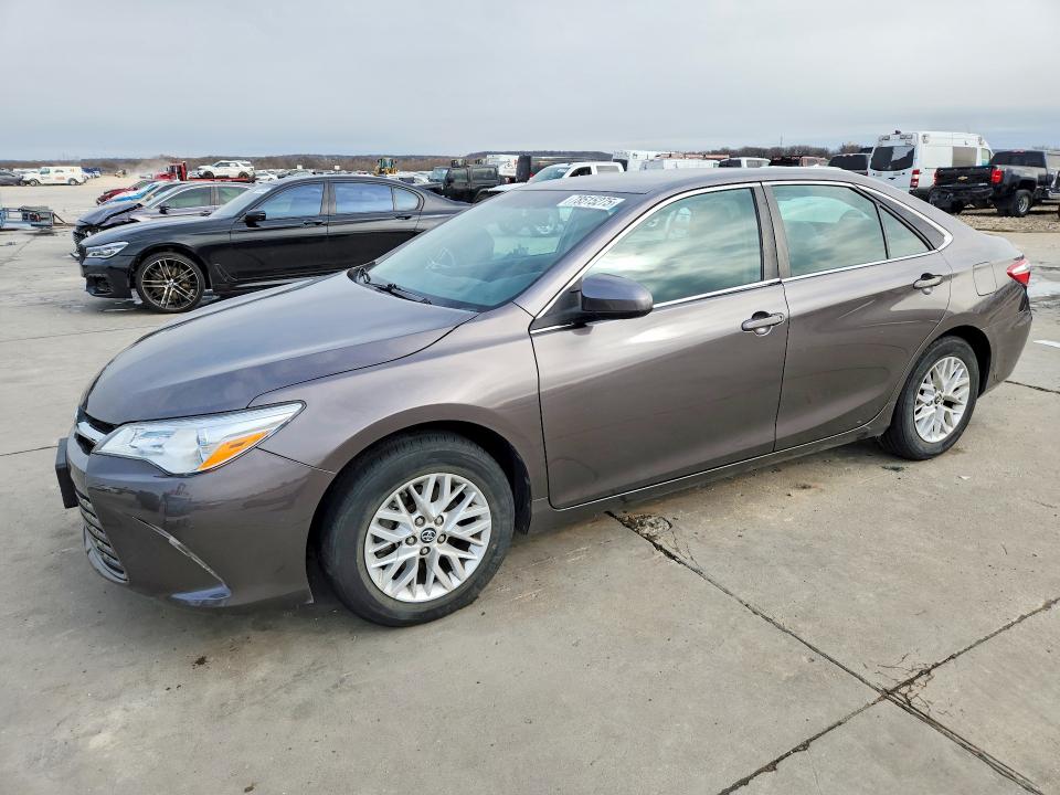 2016 TOYOTA CAMRY — VIN 4T4BF1FK5GR524786
