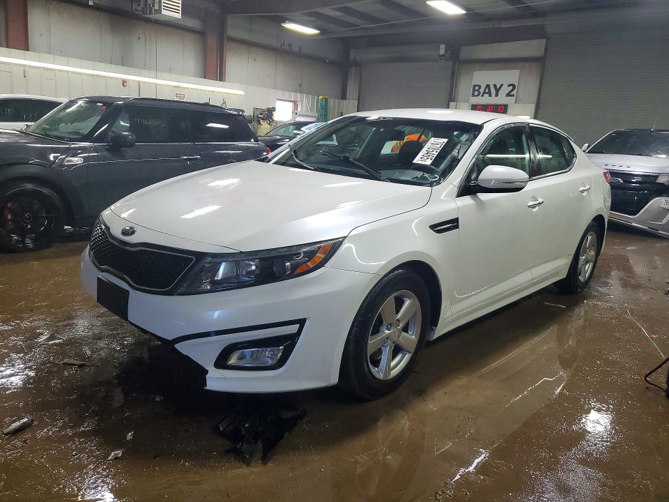2015 KIA OPTIMA — VIN 5XXGM4A76FG483927