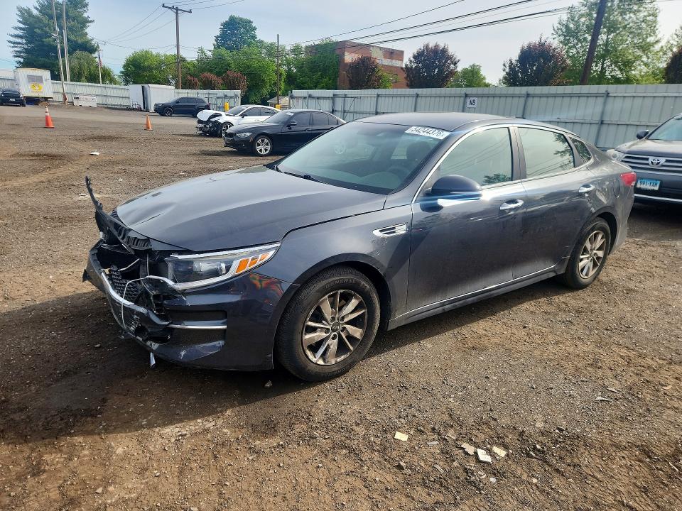 2017 KIA OPTIMA — VIN 5XXGT4L38HG177635