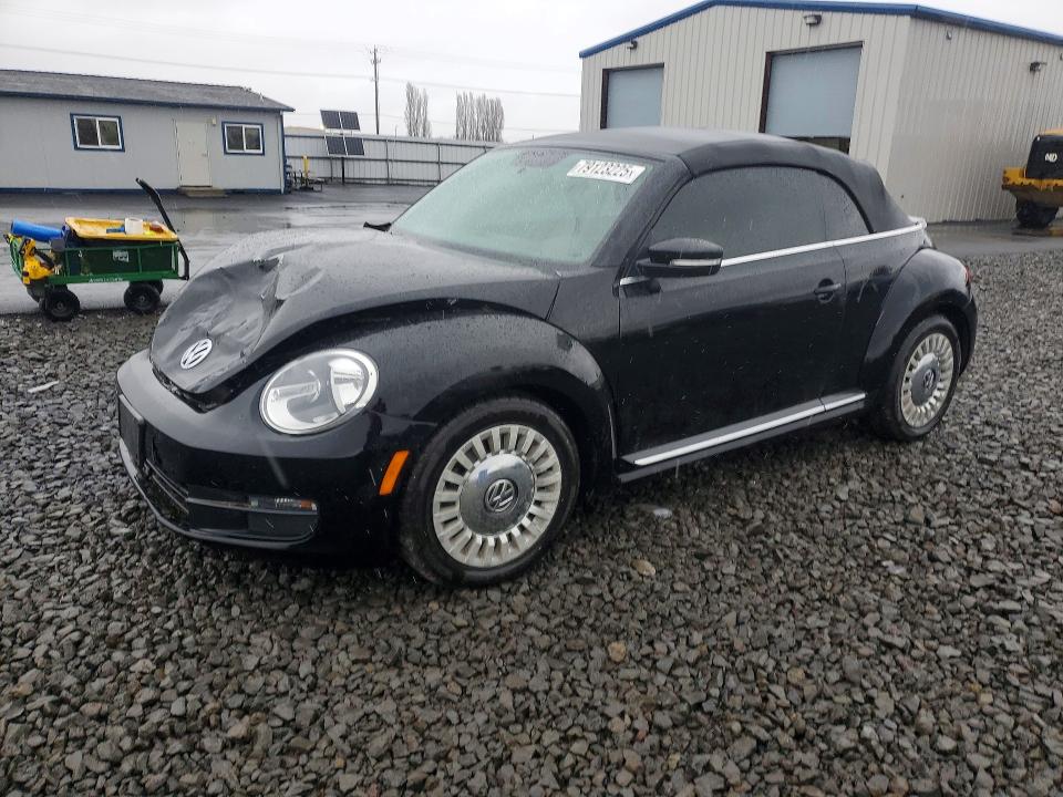 2015 VOLKSWAGEN BEETLE — VIN 3VW517AT4FM812912