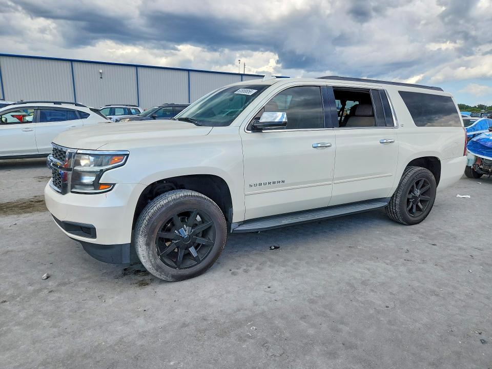 2015 CHEVROLET SUBURBAN — VIN 1GNSCJKCXFR726988