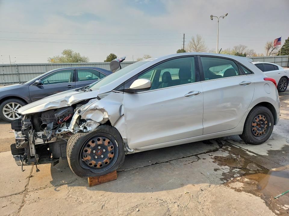 2016 HYUNDAI ELANTRA GT — VIN KMHD35LH6GU300759