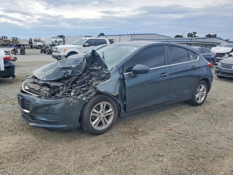 2018 CHEVROLET CRUZE LT — VIN 3G1BE6SM2JS621465