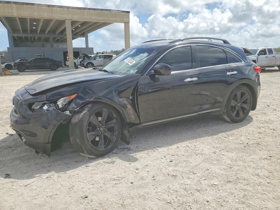 2017 INFINITI QX70 — VIN JN8CS1MW4HM410675