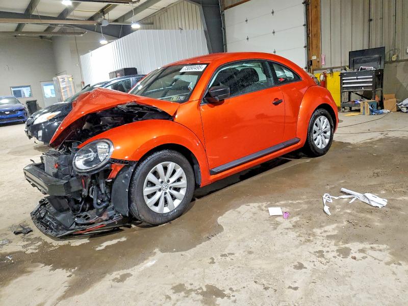 2018 VOLKSWAGEN BEETLE — VIN 3VWFD7AT1JM711508
