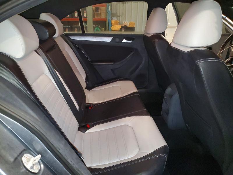 3VWD17AJ8GM221235